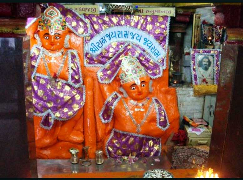 Hanuman and Makaradwaja